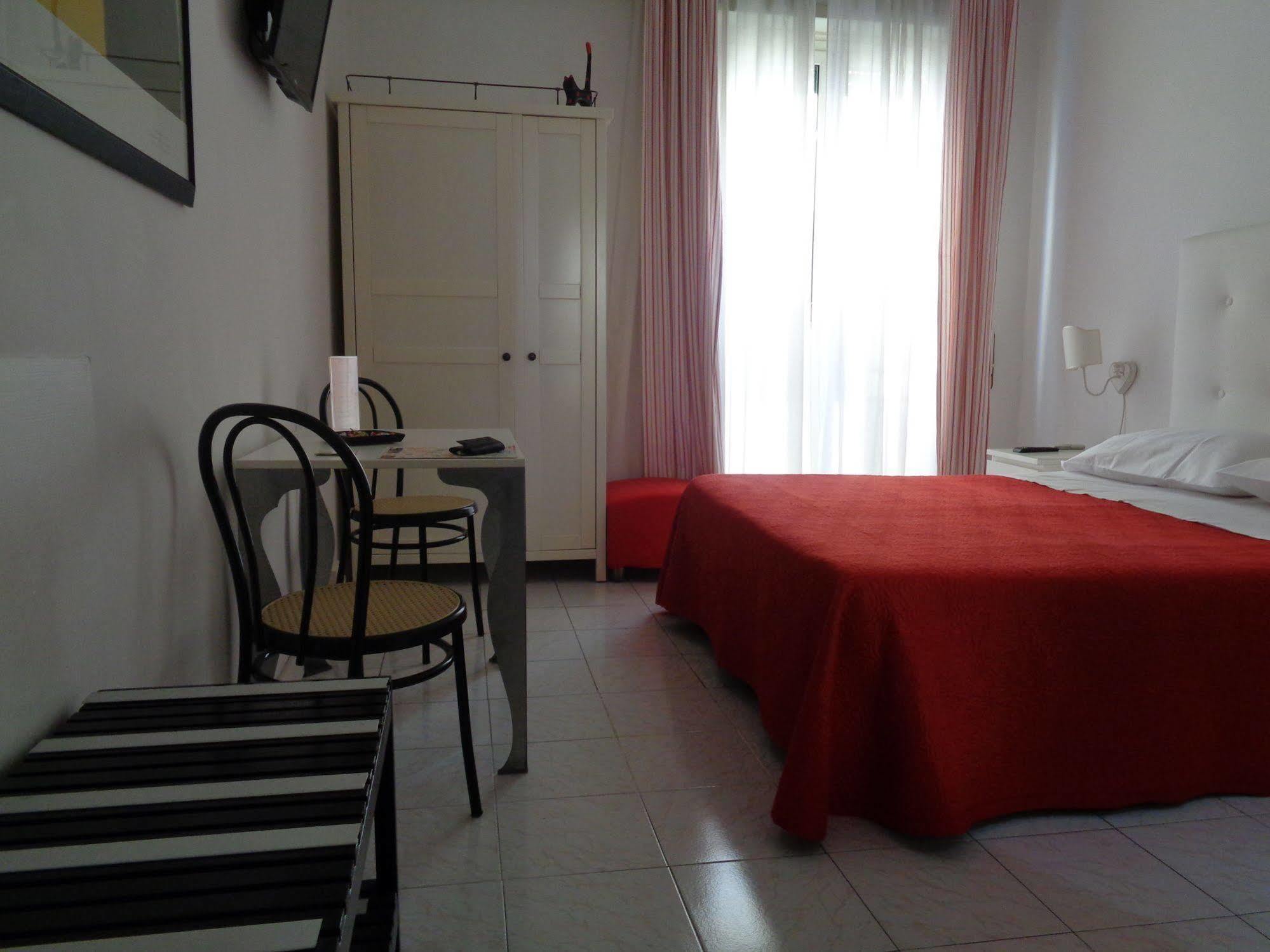 Interno 9 Hotel Rome Exterior photo